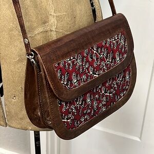 LEATHER CROSSBODY BAG ❤️